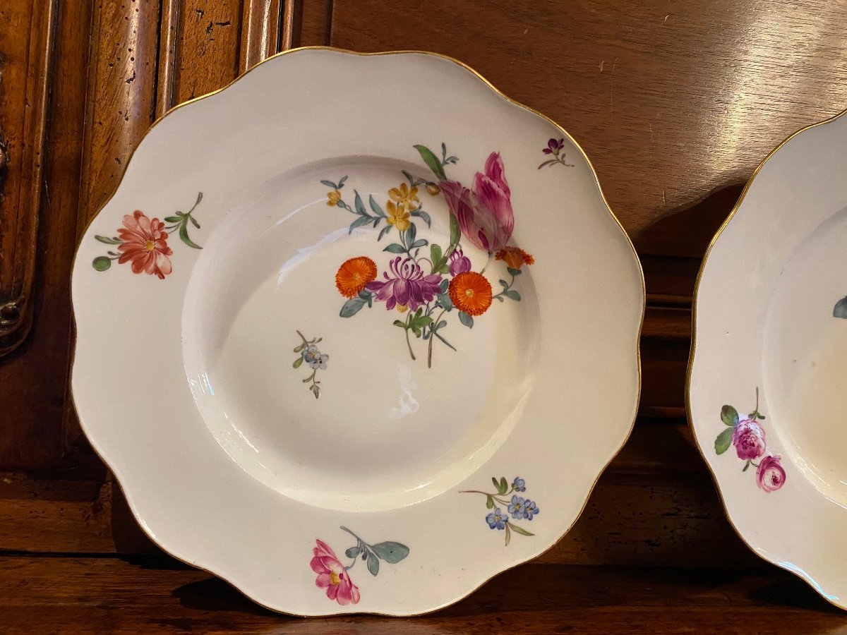 Charming Pair Of Meissen Plates From The 18th Century-photo-2