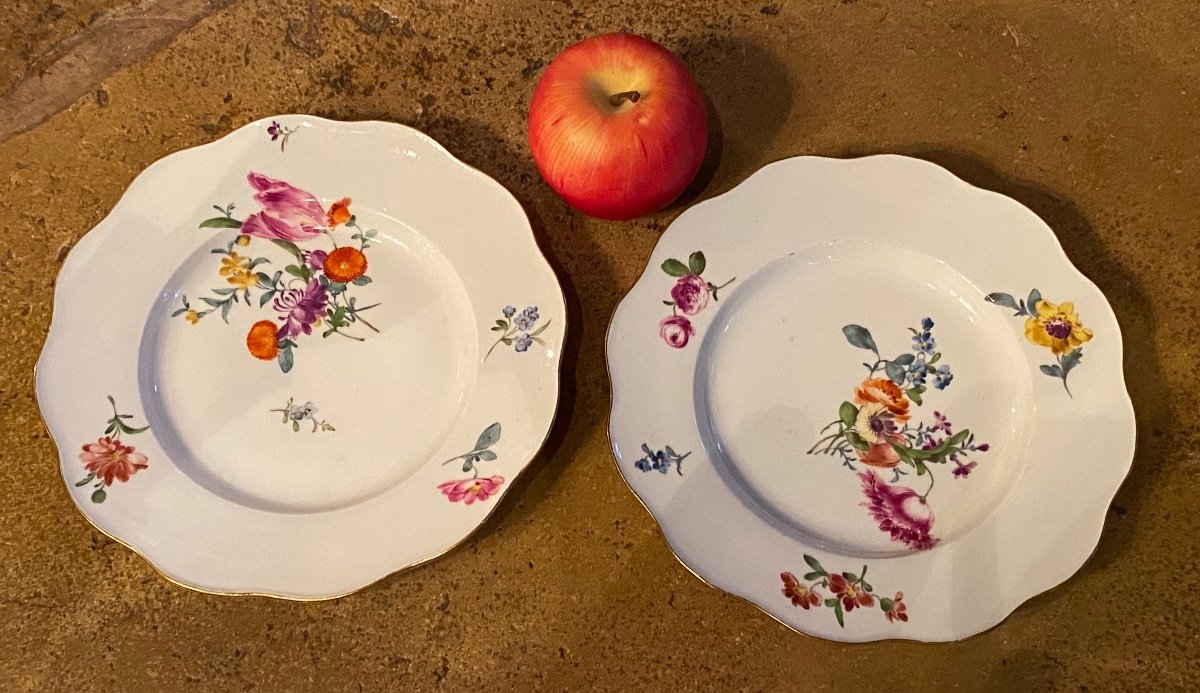 Charming Pair Of Meissen Plates From The 18th Century-photo-3