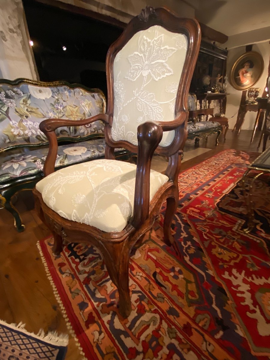Fauteuil à Châssis En Noyer Du XVIII Eme Siècle -photo-8