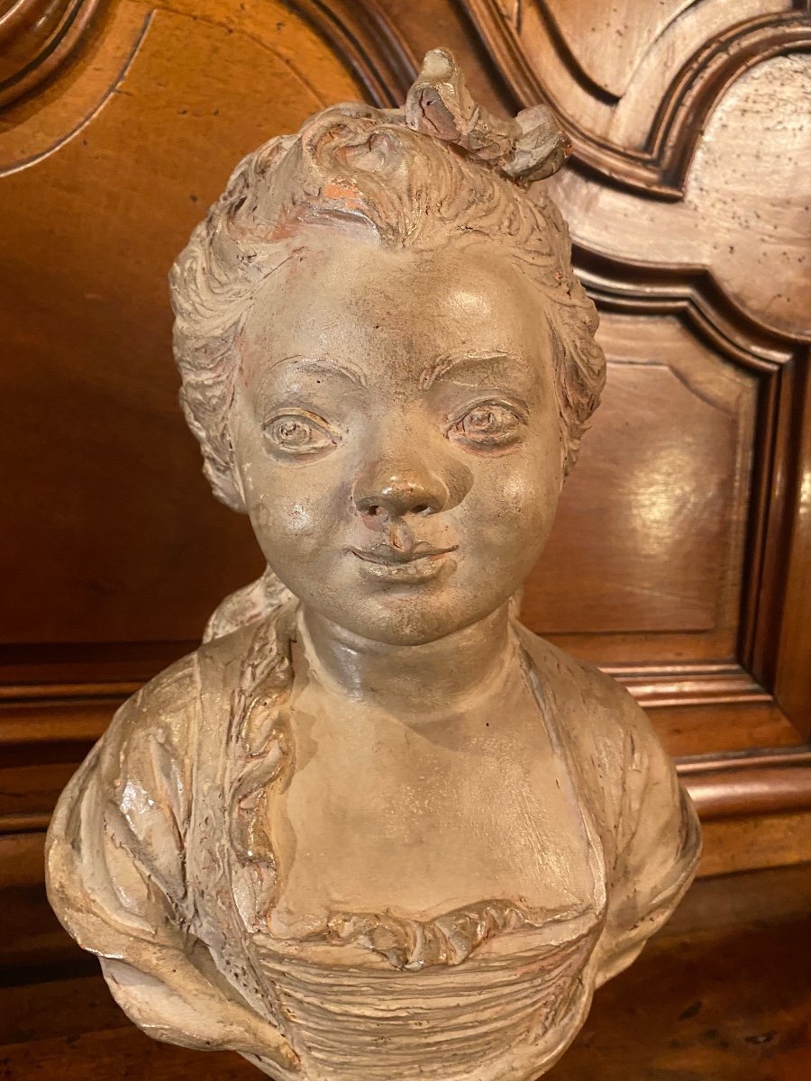 Charmant Buste De Jeune Fille En Terre Cuite Dans Le Goût Du XVIII Eme Siècle -photo-4