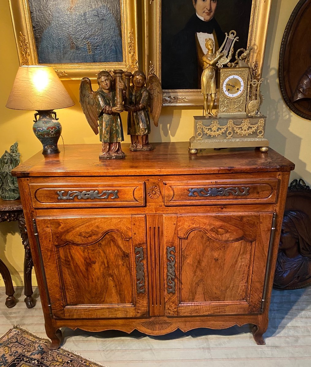 Beautiful Regional Buffet In Solid Walnut, Solognot End Of 18th Century 