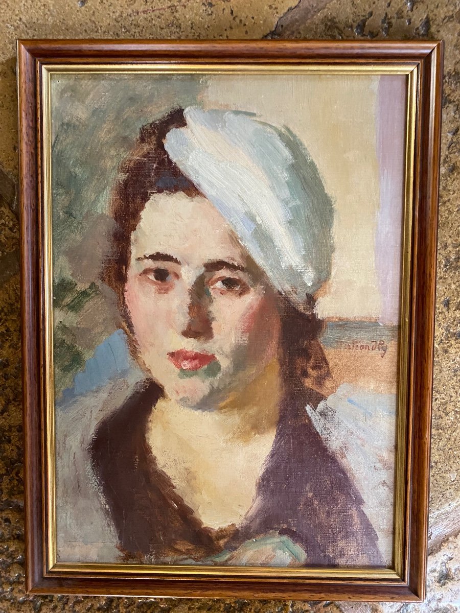 Russian School Around 1940 Portrait Of Woman In Beret Signed -photo-3