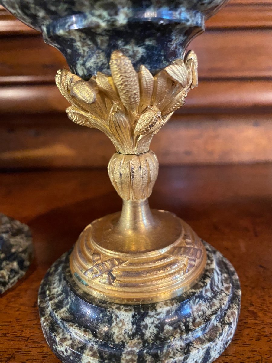 Rare Pair Of Soliflore Vases In Green Jasper And Gilded Bronzes With Satyrs -photo-3