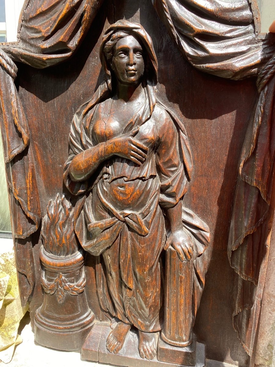 Grande Vestale En Haut Relief En Chêne Fin Du XVII Eme Siècle -photo-4