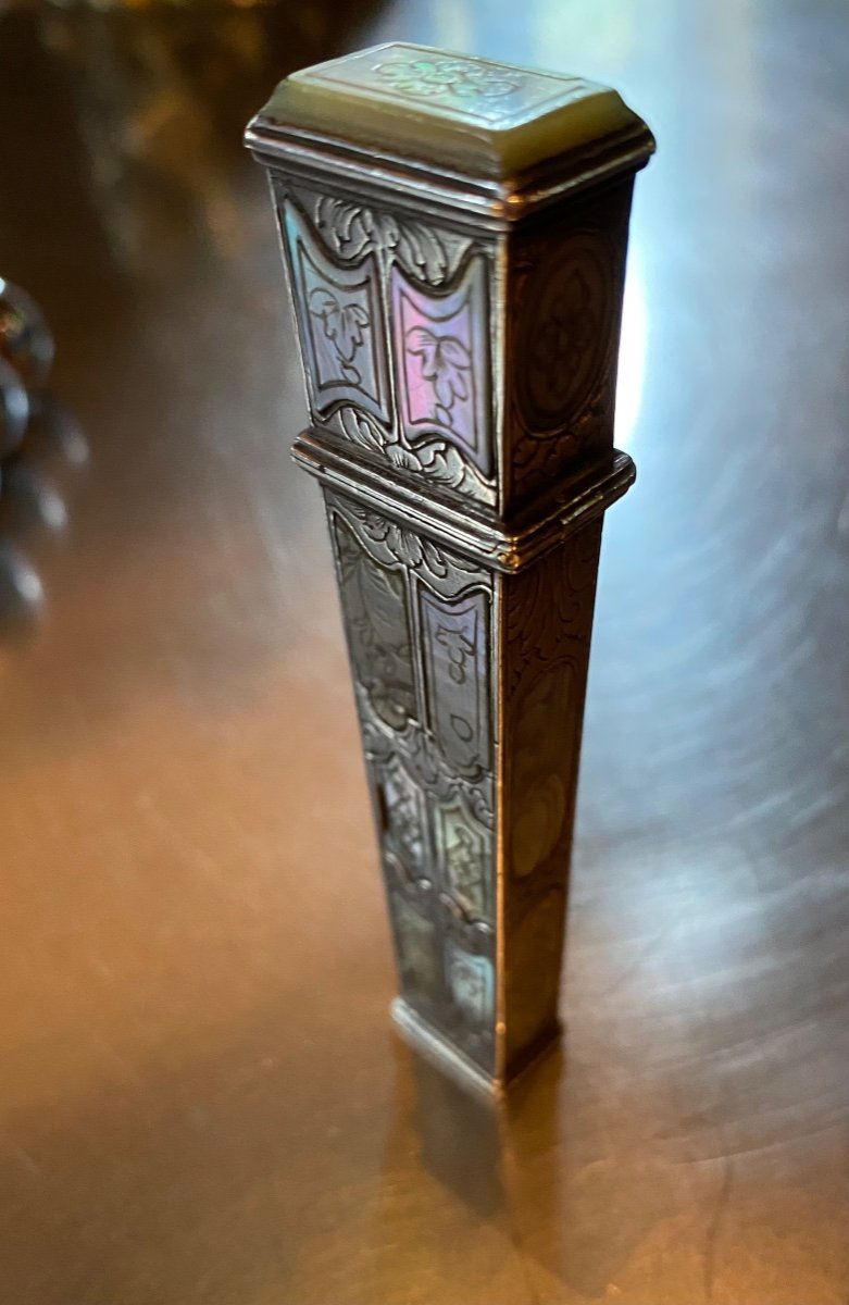 Rare Et Bel étui à Cire Ou Billet Doux En Argent Et Nacre Du XVIII Eme Siècle -photo-2