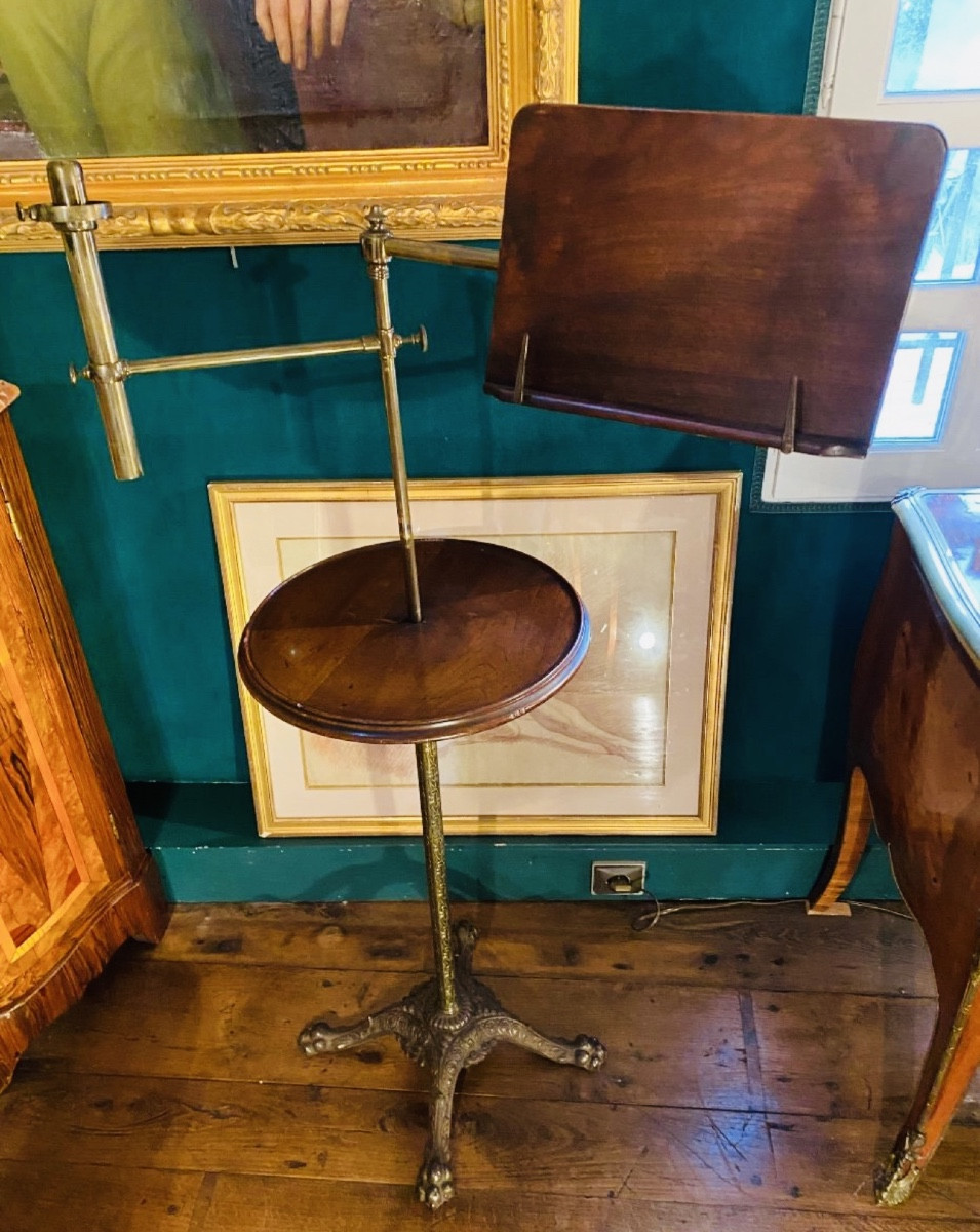 Music Stand Forming A Mute Servant
