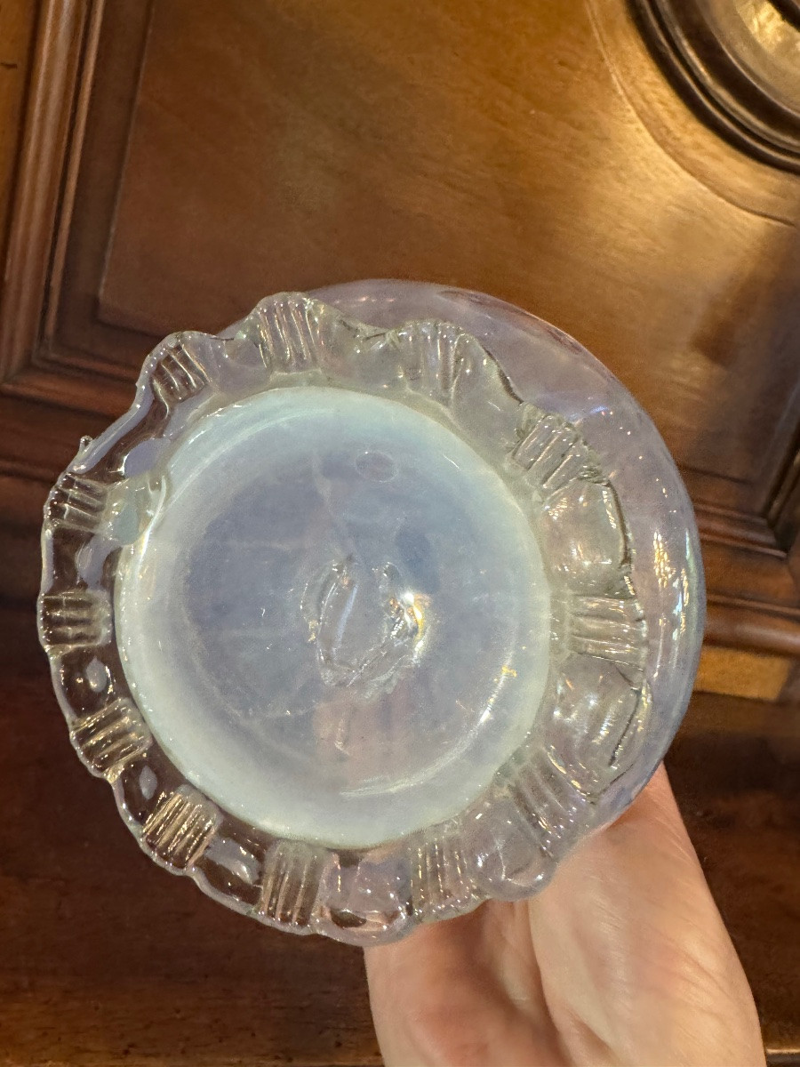 Vase en verre torsadé opalescent à la manière des vases lacrimoires-photo-1