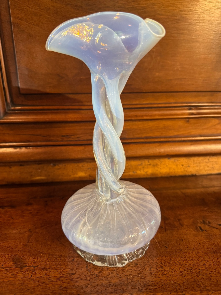Vase en verre torsadé opalescent à la manière des vases lacrimoires-photo-5