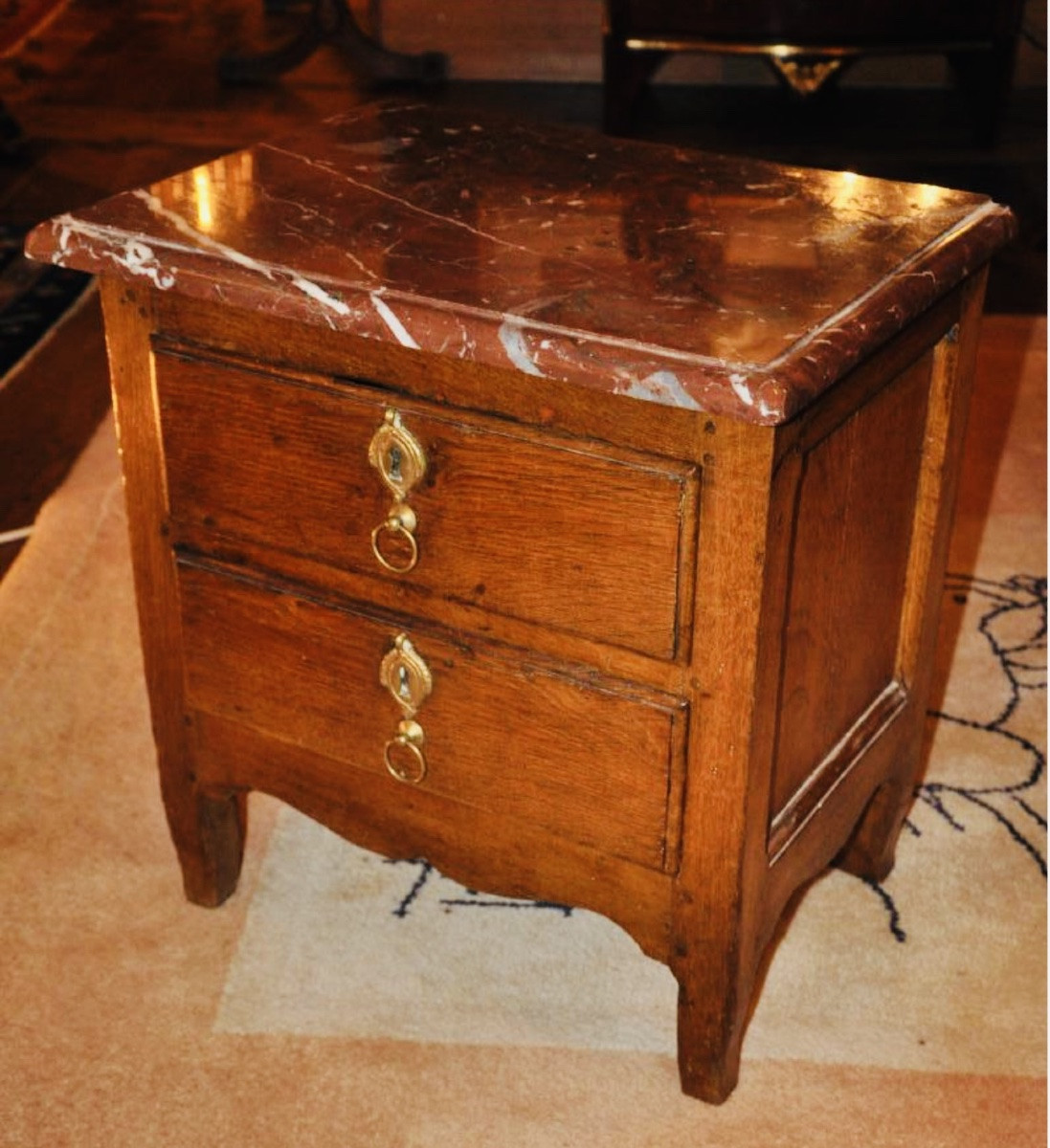 Petite commode en chêne Louis XV du XVIII eme siècle -photo-5