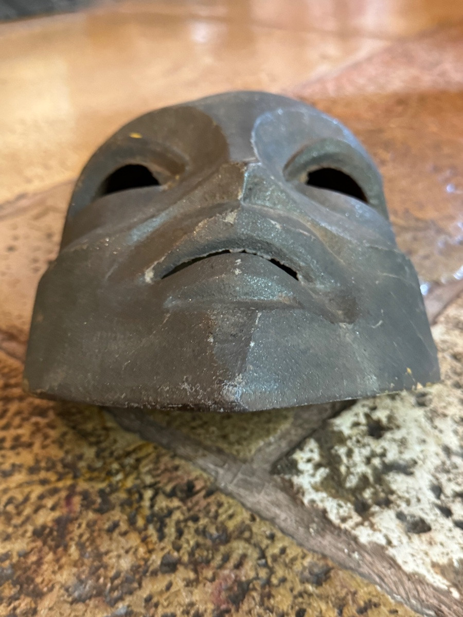Imposant masque en fonte du début du XX eme siècle dans le goût de Subirach -photo-1