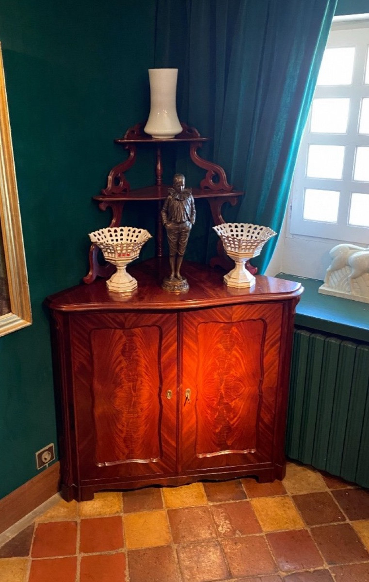 Late 19th Century Mahogany Corner Cabinet With Shelves-photo-7