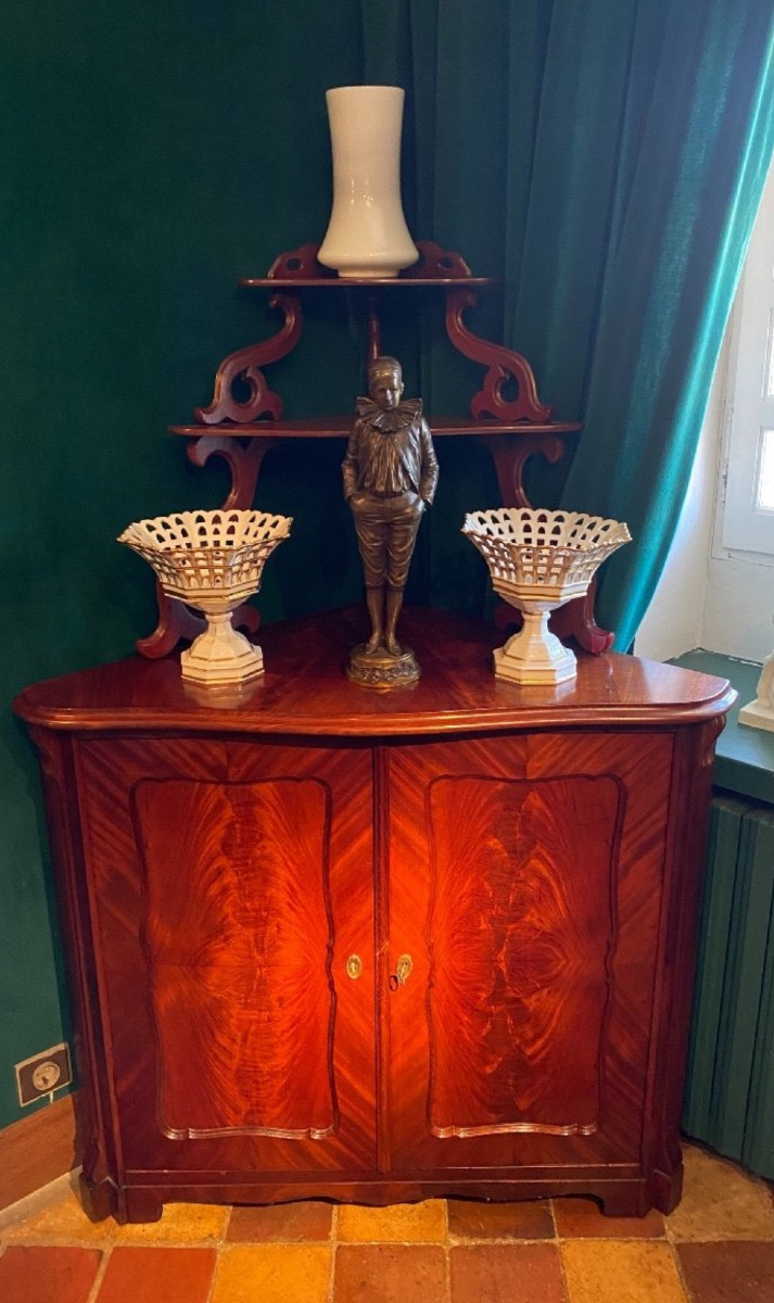 Late 19th Century Mahogany Corner Cabinet With Shelves