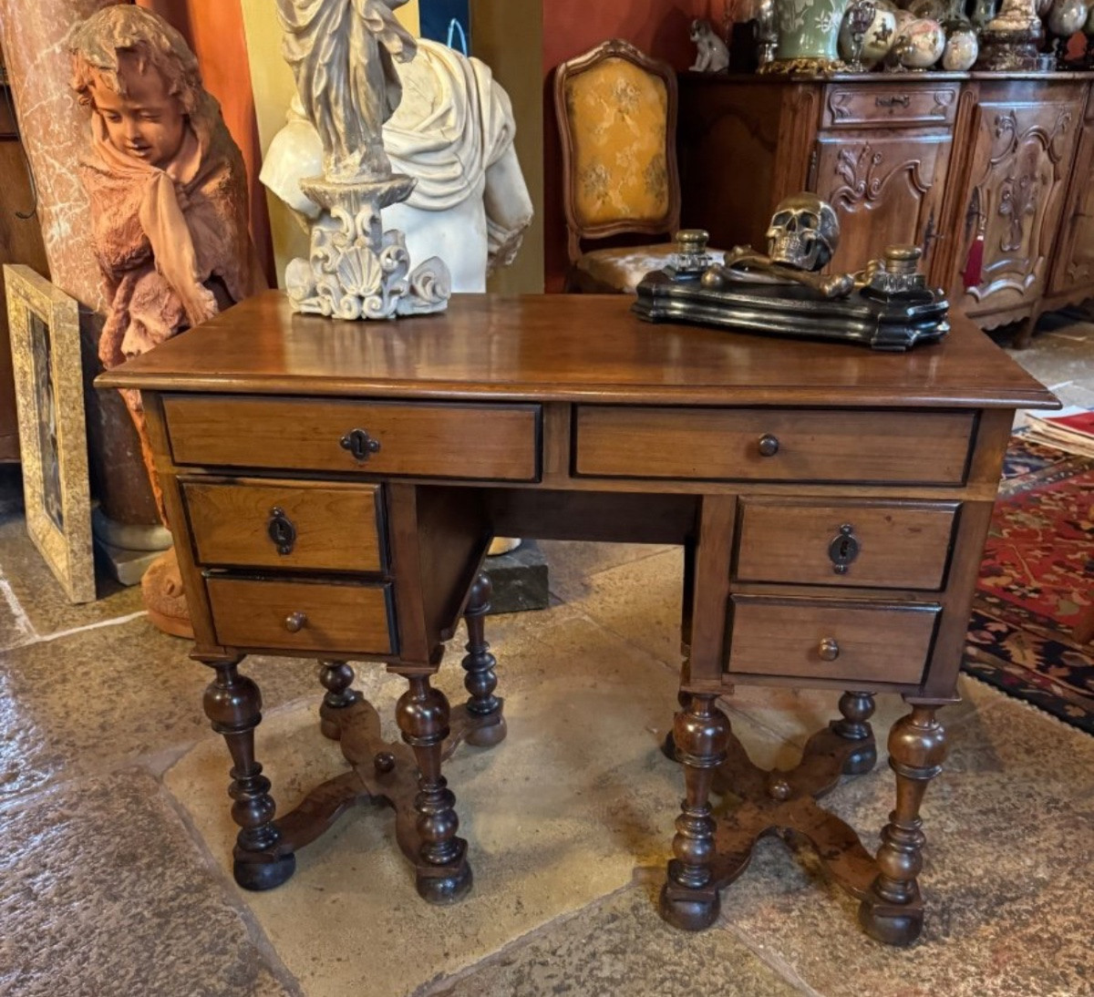 Early 19th Century Mazarin Child's Walnut Desk-photo-4