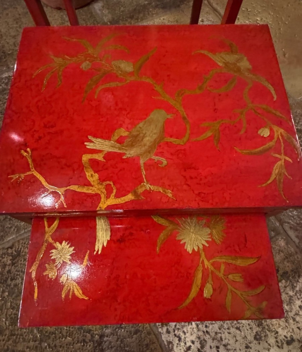 Set Of Three Red And Gold Lacquer Nesting Tables, China, Mid-20th Century-photo-2