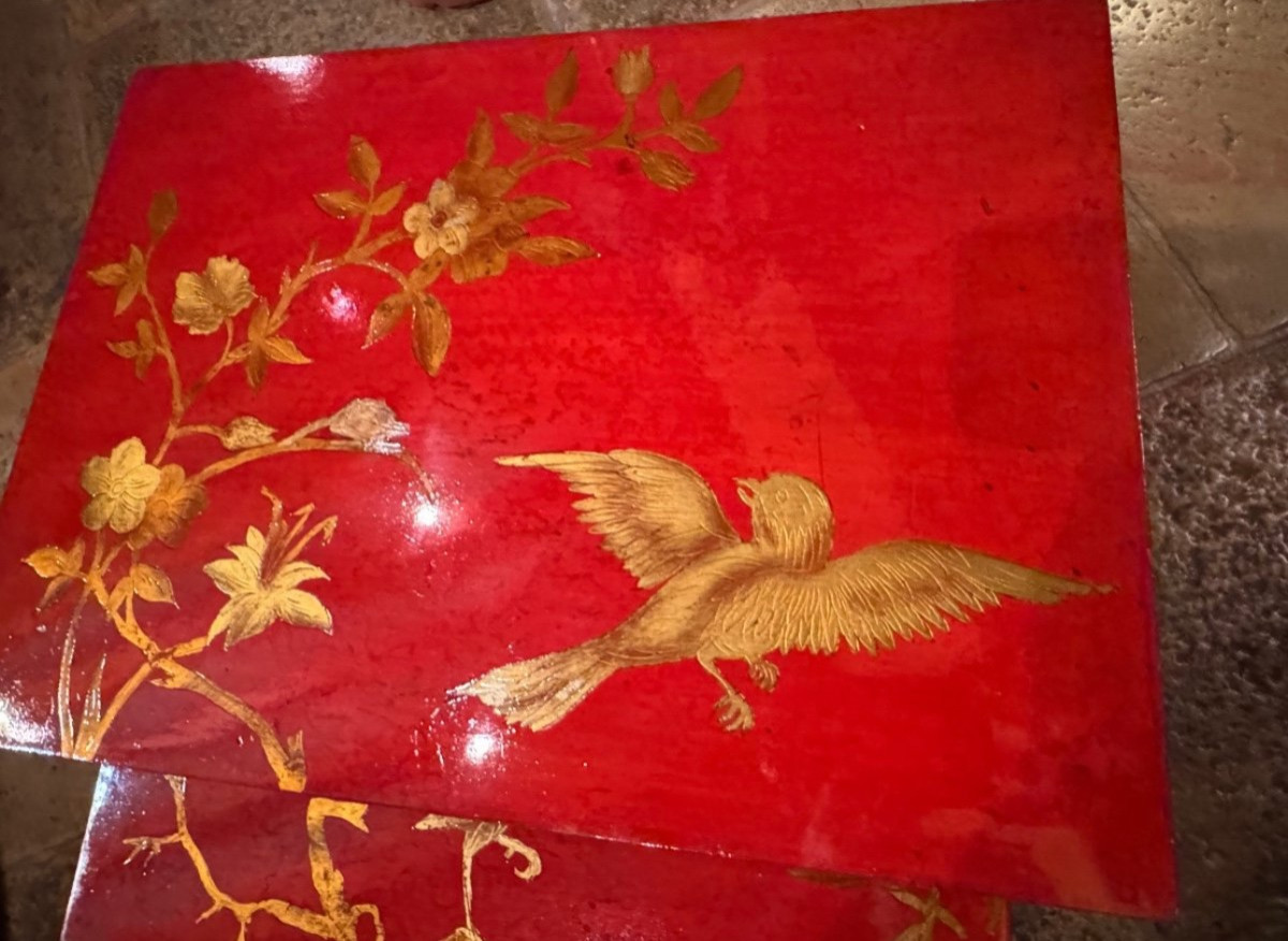 Set Of Three Red And Gold Lacquer Nesting Tables, China, Mid-20th Century-photo-4