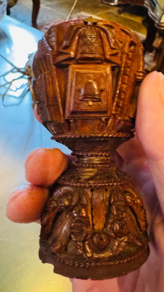 18th Century Chalice Carved With Religious Attributes In Corozo Nut-photo-4