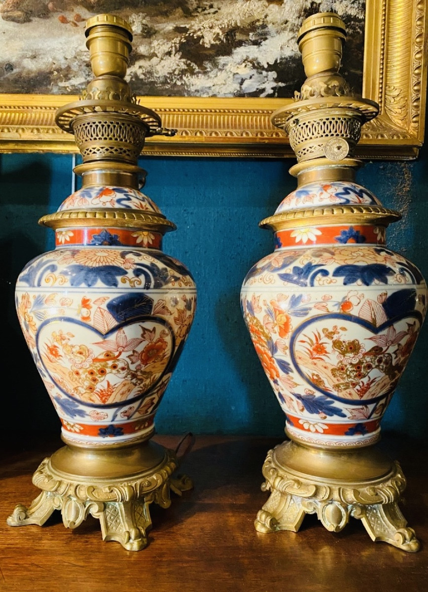 Paire De Vases Couverts En Imari Montés En Lampes Napoléon III