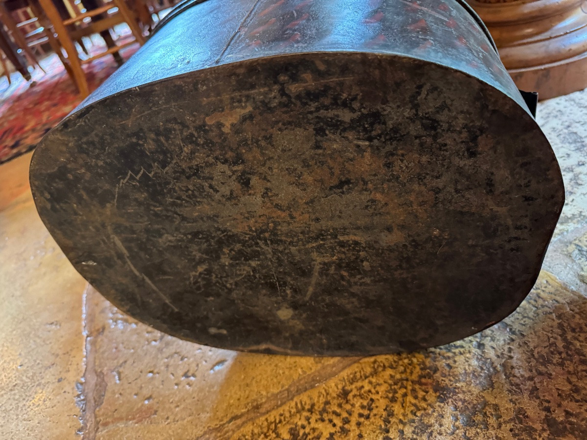 Large English Hat Box In Painted Sheet Metal, Late 19th Century -photo-4