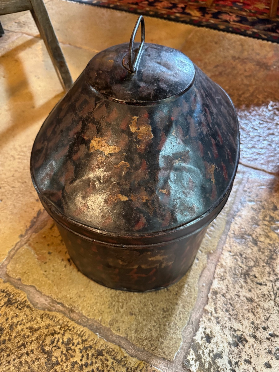 Large English Hat Box In Painted Sheet Metal, Late 19th Century -photo-3