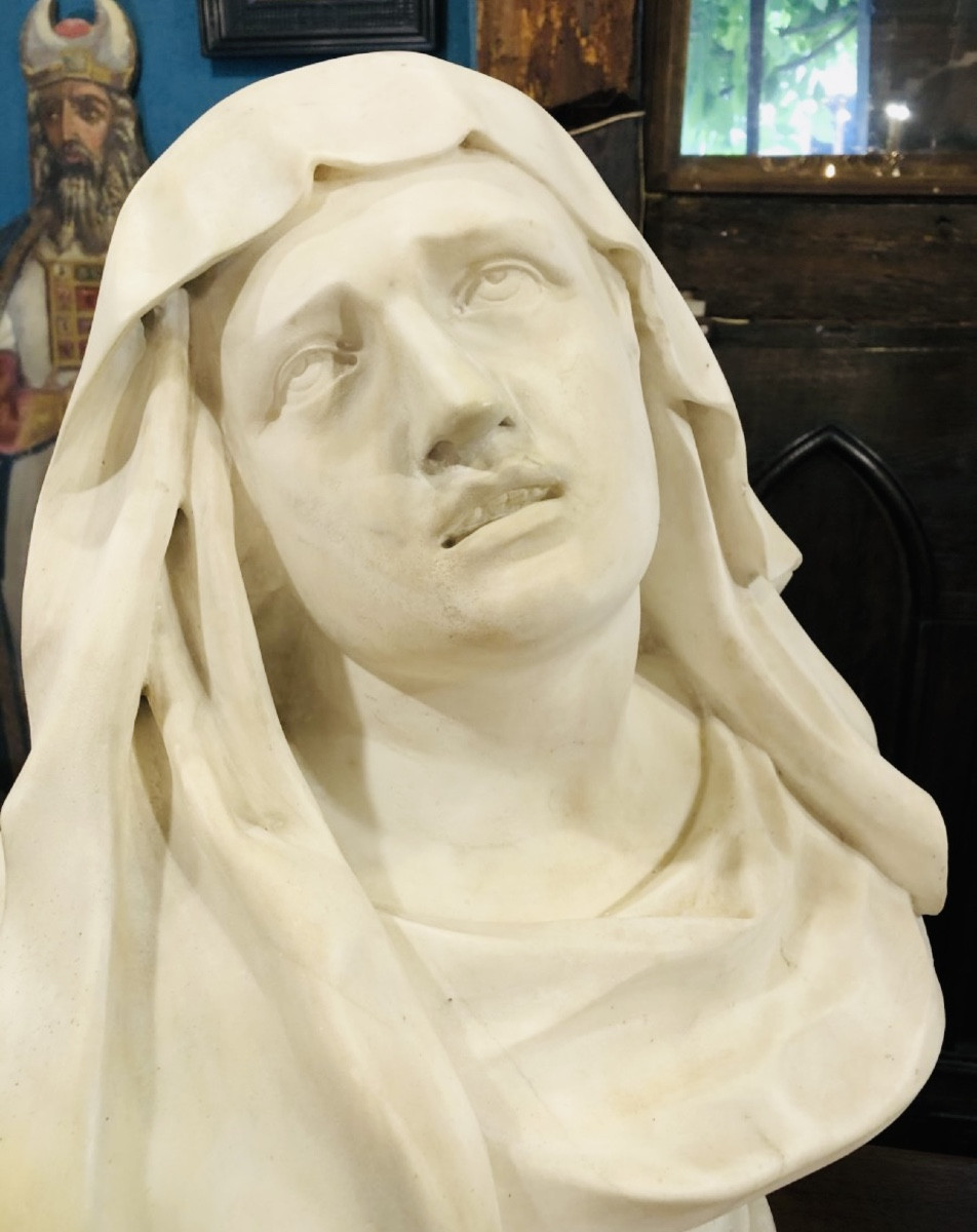 Buste en marbre d’un Mater Dolorosa dans l’esprit du Bernin