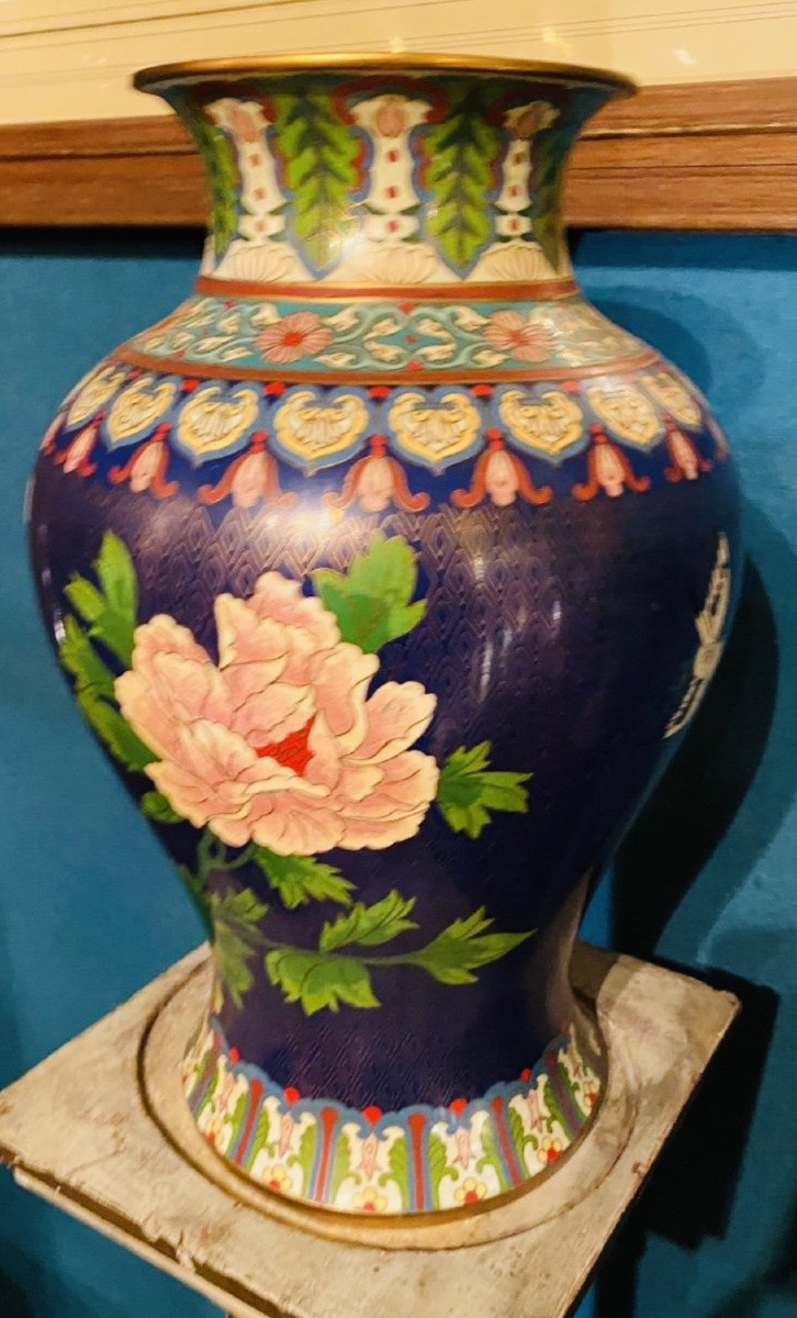 Important Pair Of Cloisonné Peony Vases, China, Early 20th Century-photo-5