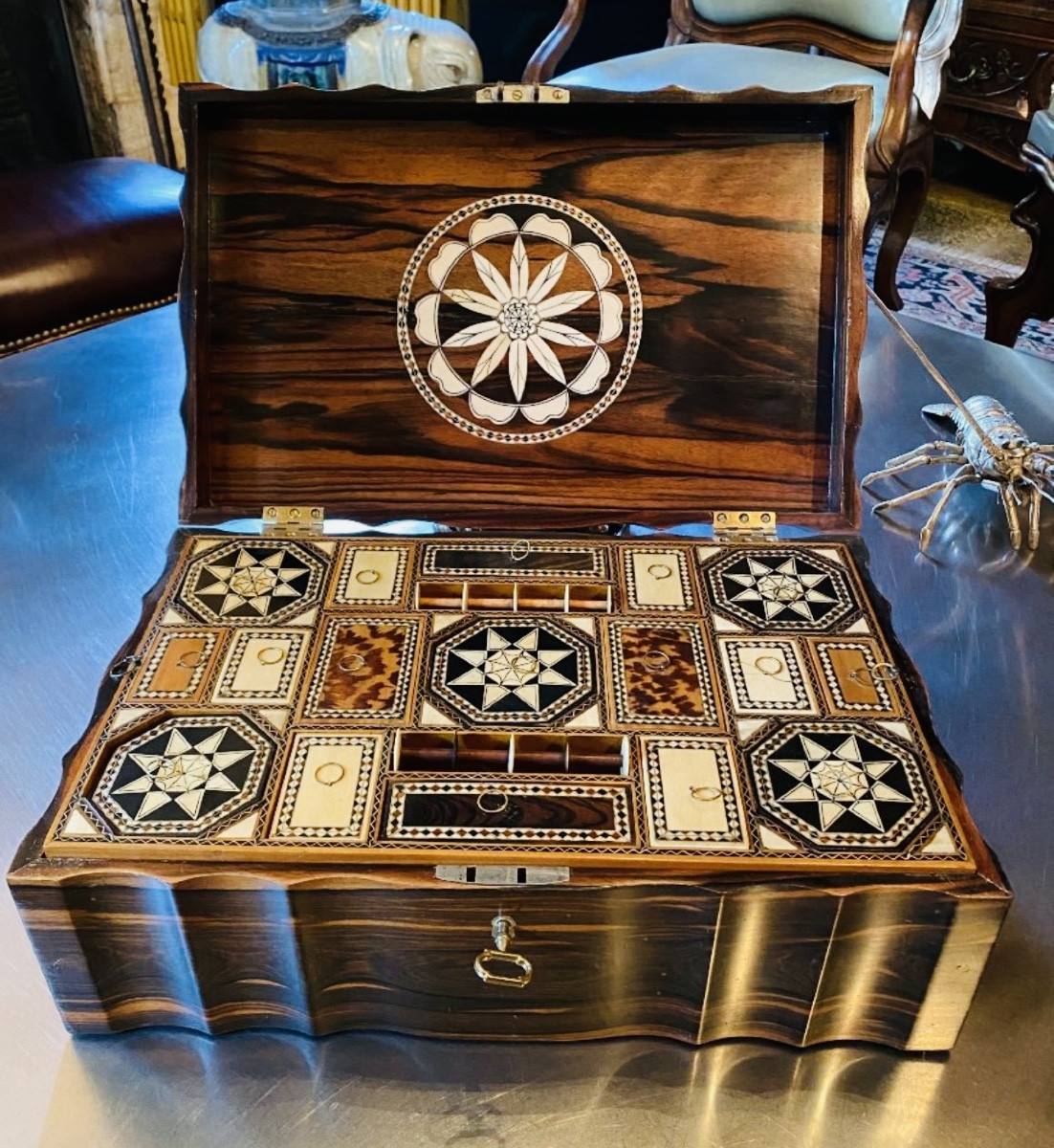 Grand Coffret à Compartiments Anglo Indien Du XIX Eme Siècle
