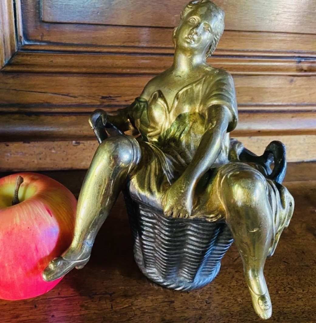 Curiosa, Erotic Bronze Of A Laundress, Mrs. Sans Gêne, 19th Century