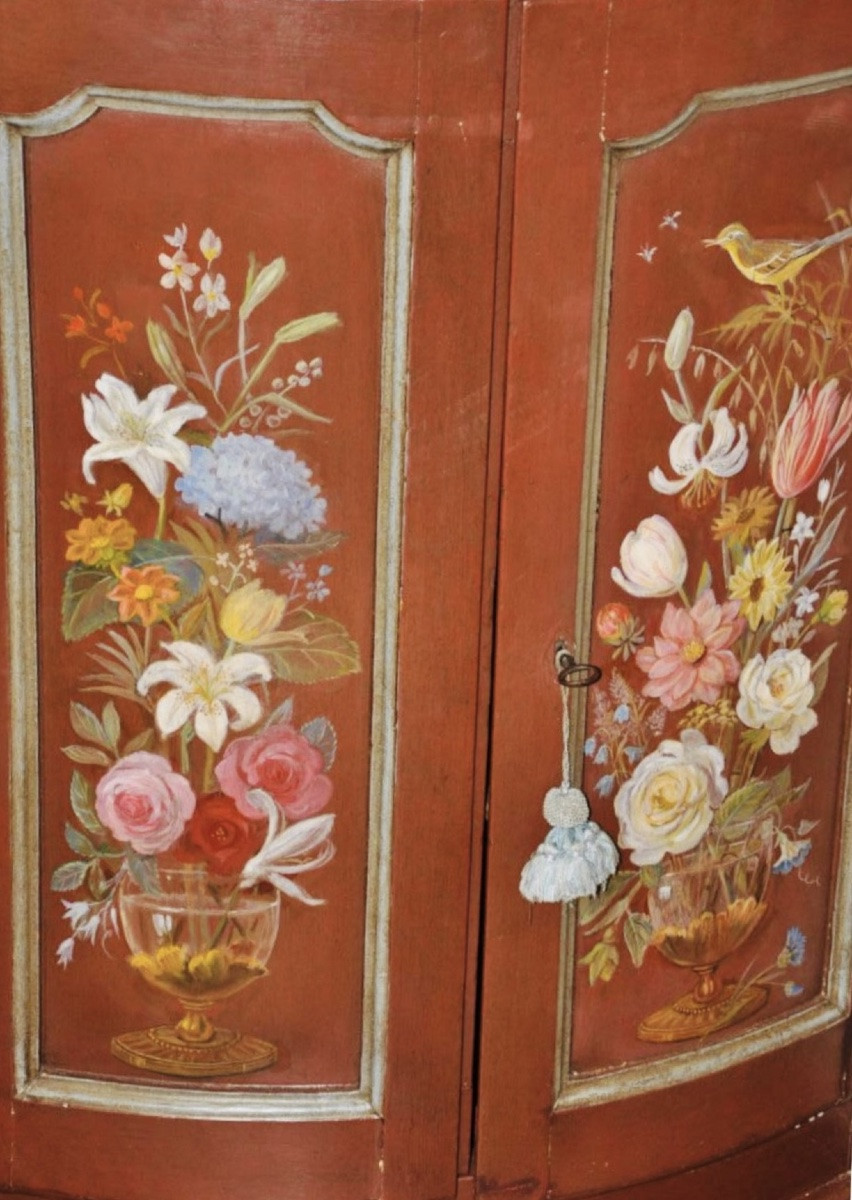 Encoignure galbée du XVIII eme siècle peinte.-photo-2