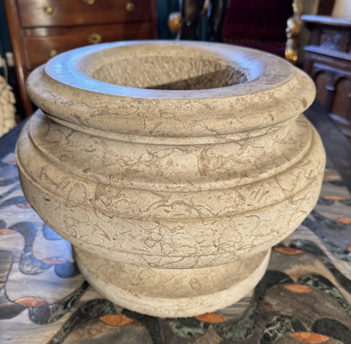 Imposing 18th Century Oval Marble Stone Cooler With Fossils -photo-4