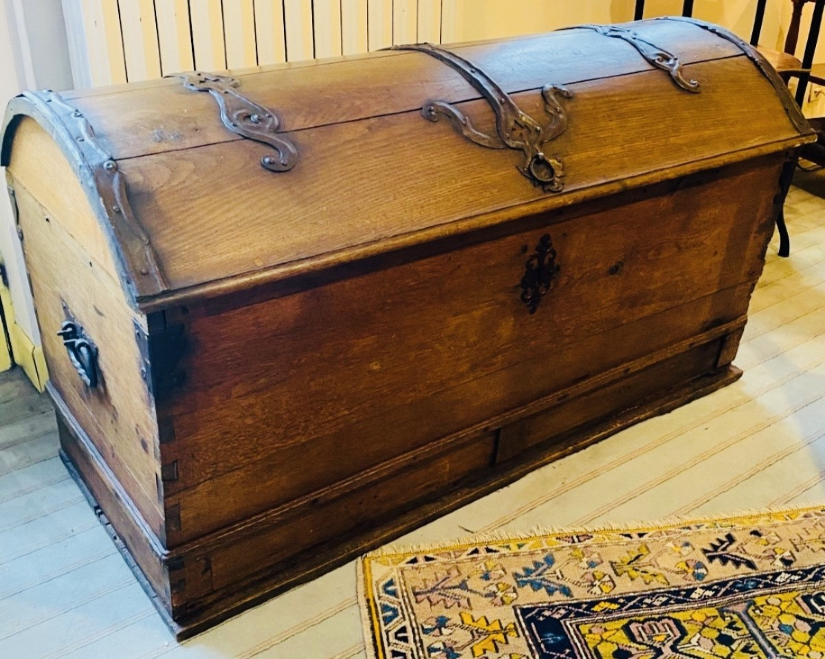 Important Coffre Bombé De Malle Poste ou de diligence en chêne blond Du XVIII Eme Siècle-photo-3