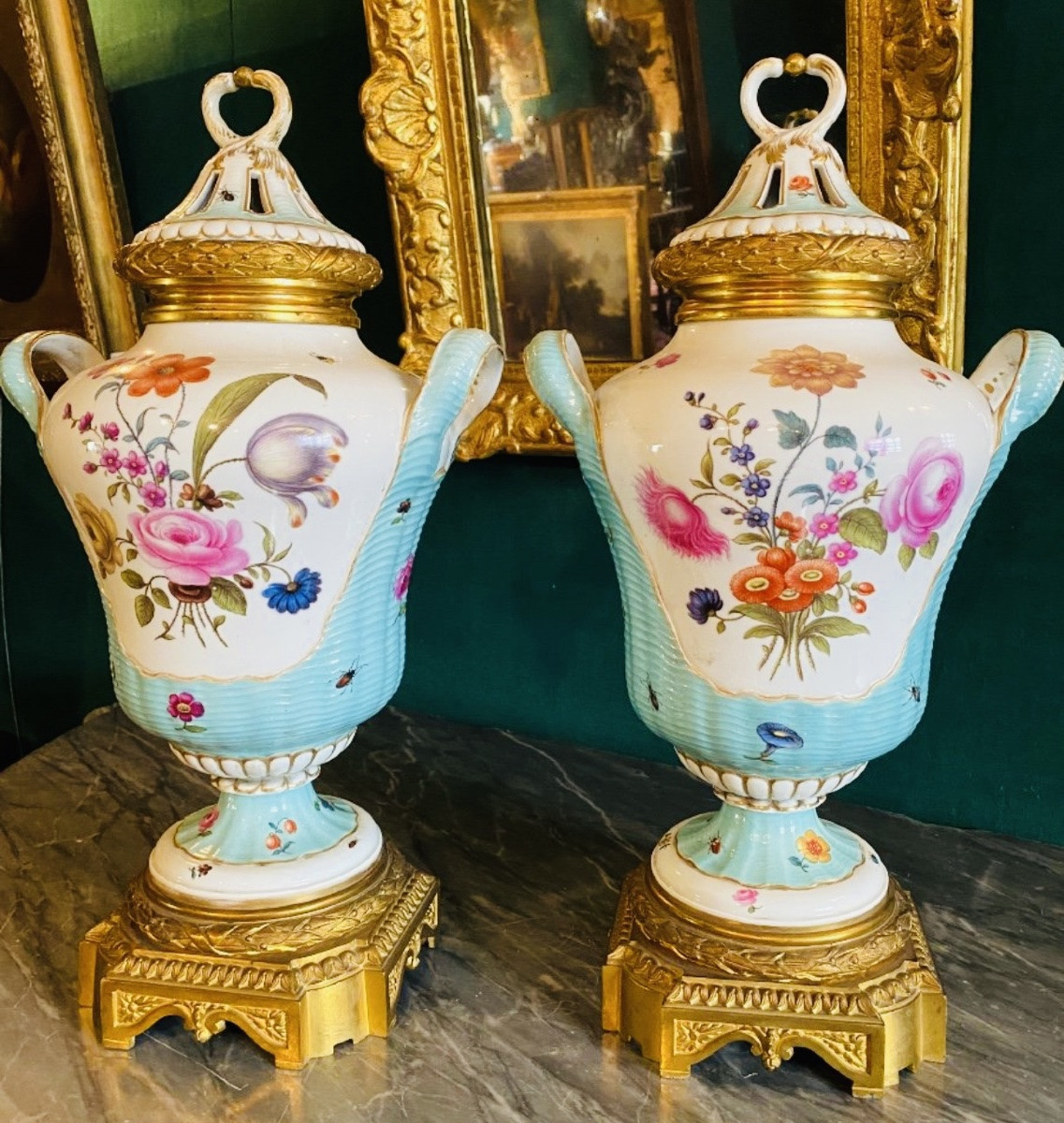 Grande paire de  Pot-pourris à Décor De Scènes Galantes-photo-4