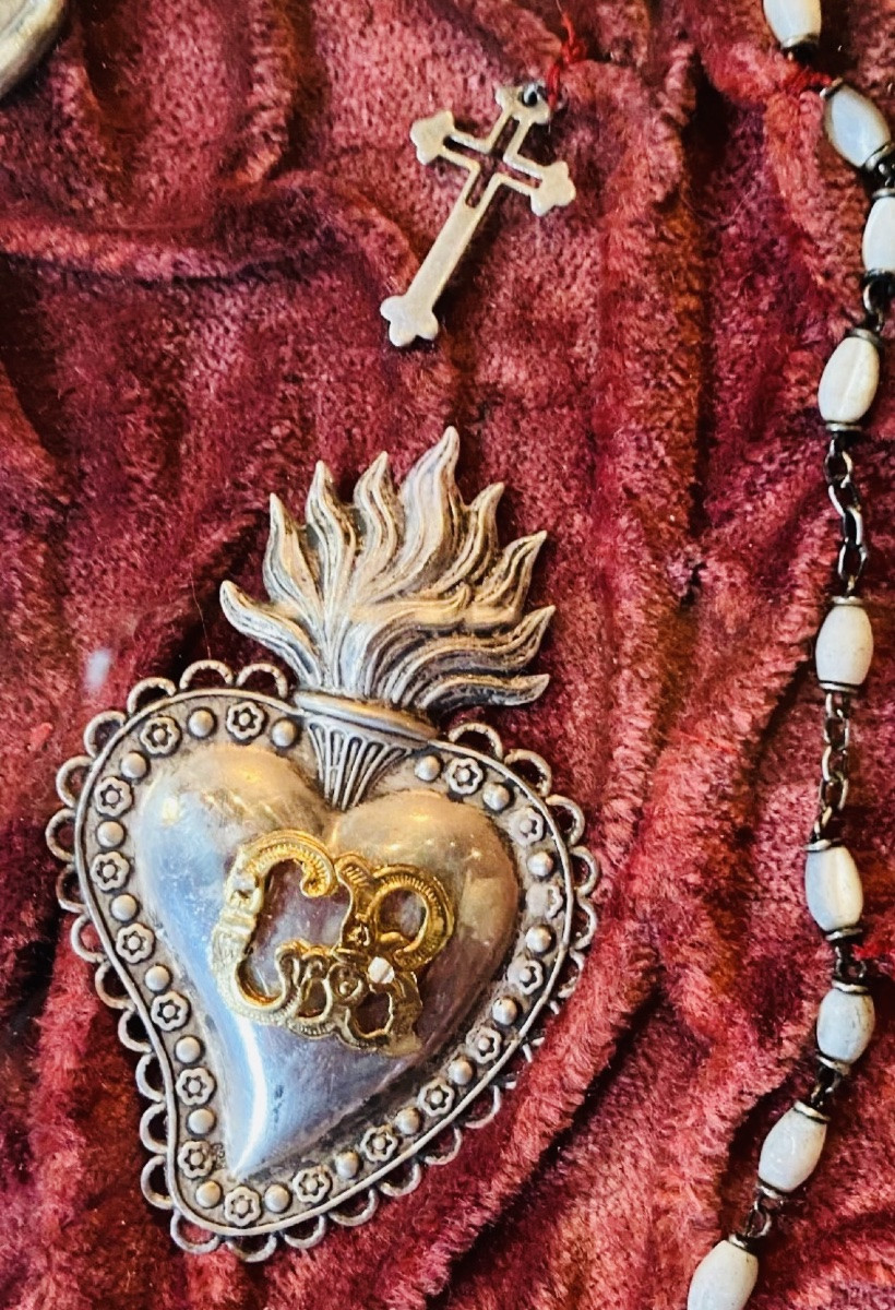 Ecumenical Silvered Bronze Frame With Relics And Ex-votos  -photo-3