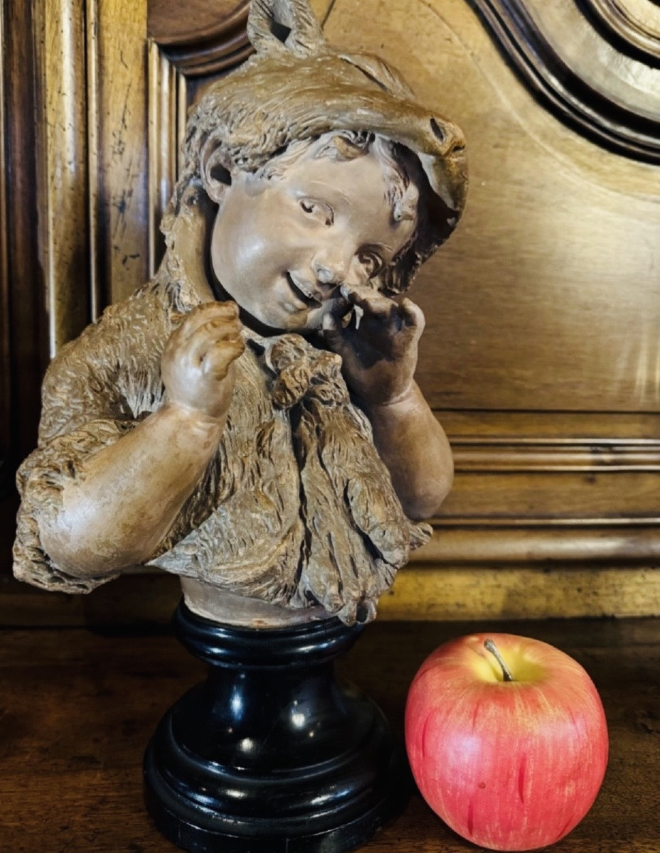 Terracotta Bust: Little Girl Wearing A Fox Skin, Inspired By 19th Century Tales-photo-1