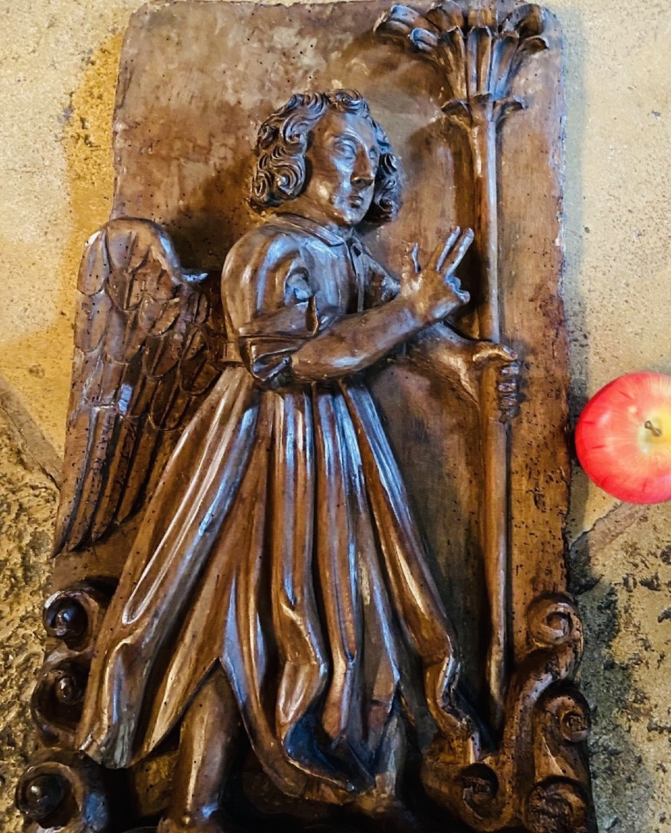 Gabriel, Angel Of The Annunciation To Mary, Walnut Sculpture In High Relief, Late 17th Century-photo-3