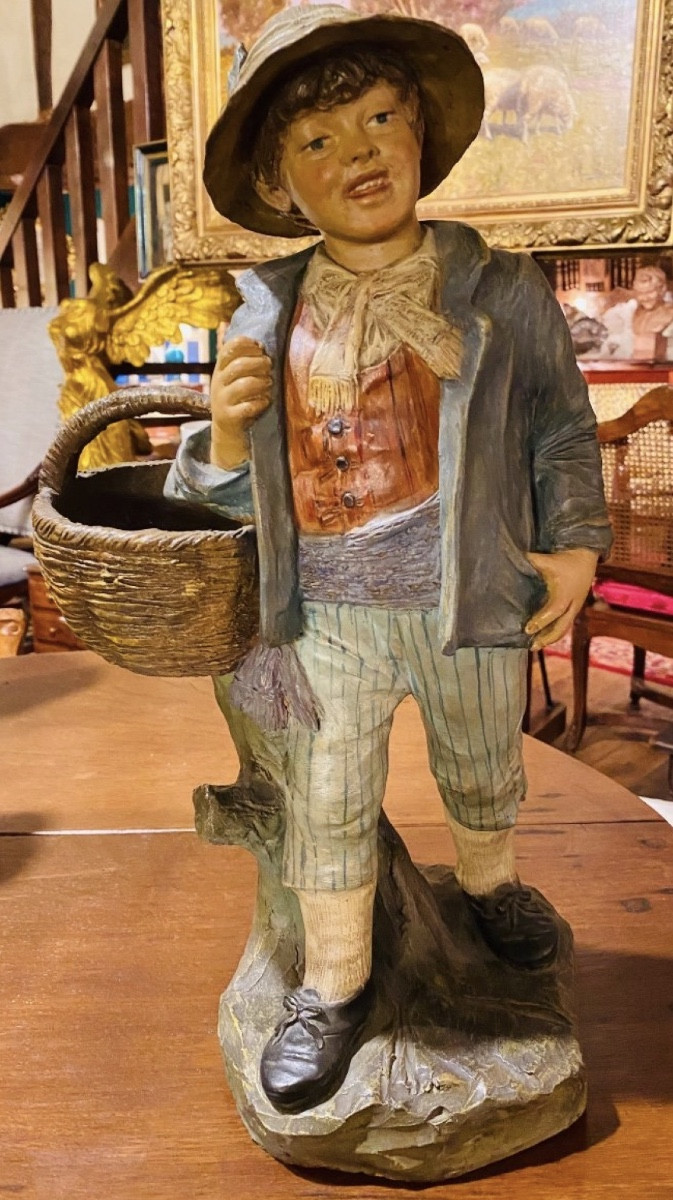 Jeune garçon en terre cuite polychrome attribué à Goldsheider 