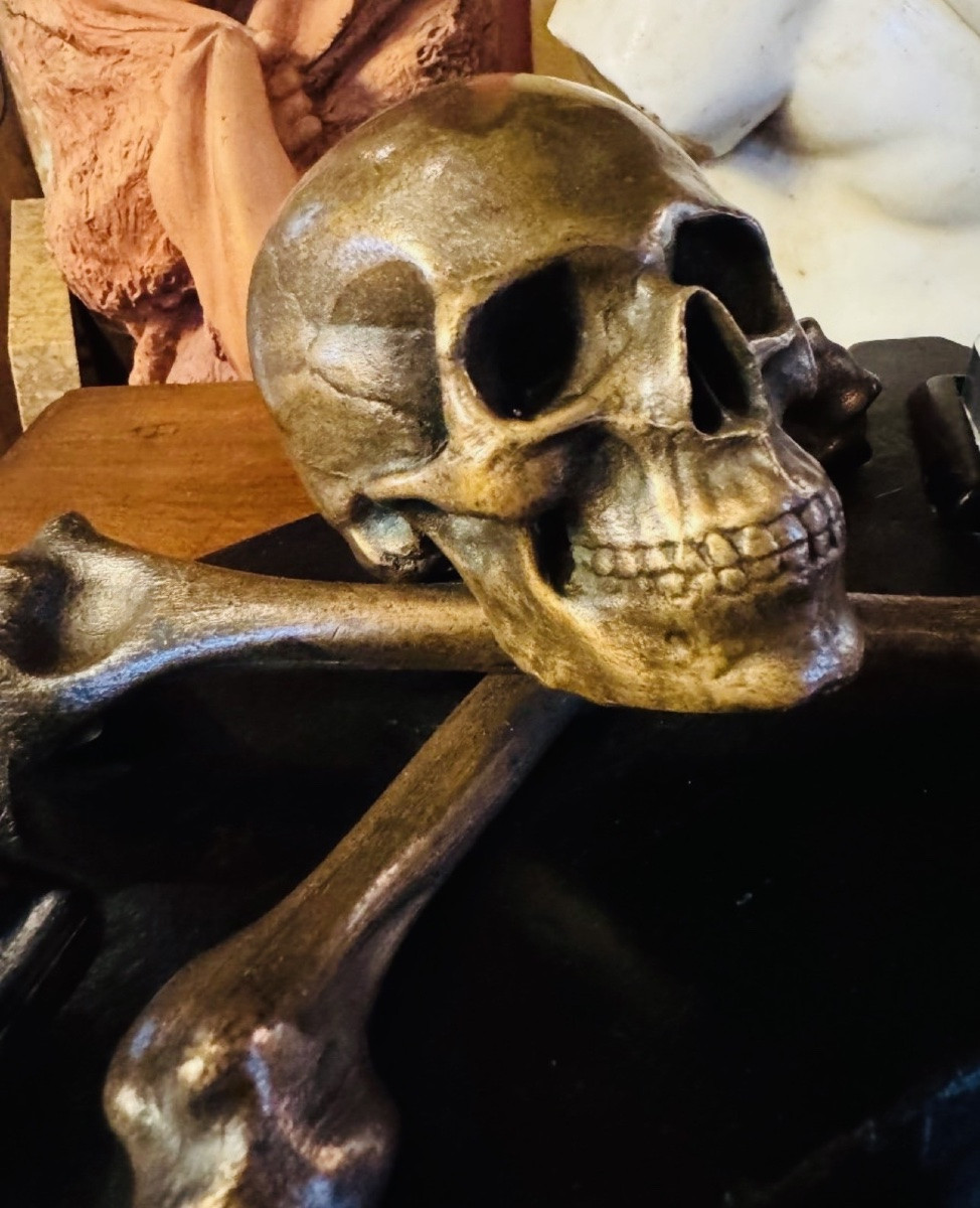 Inkwell With Vanity Theme, Forming Memento Mori, Late 19th Century -photo-3