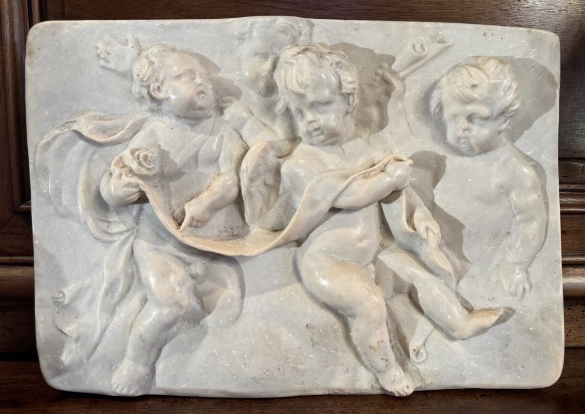 Terre cuite émaillée Dans Le Goût De Duquesnoy, Ange Et Putti, Fin Du XVIII Eme Siècle