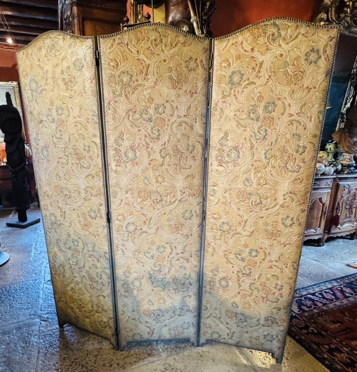 Paravent en cuir de Cordoue gaufré et polychrome - Époque Napoléon III