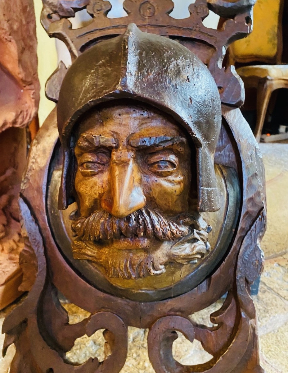 TÊTE DE GUERRIER en noyer sculpté en haut relief, XVII EME SIÈCLE-photo-5