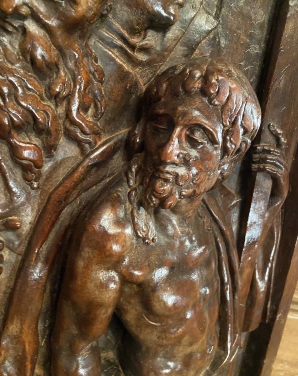 GRAND PANNEAU EN NOYER SCULPTÉ FIN XVI EME SIÈCLE-photo-5