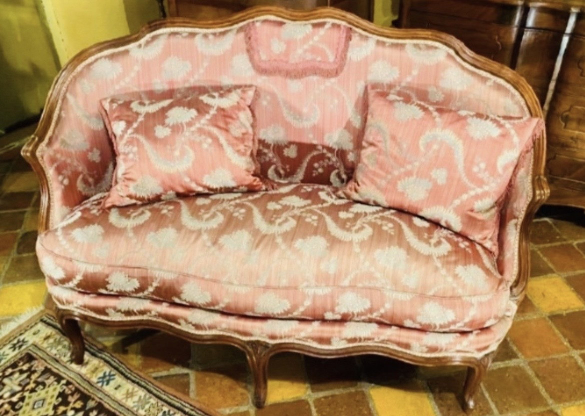 Louis XV Period Basket Sofa In Walnut - 18th Century