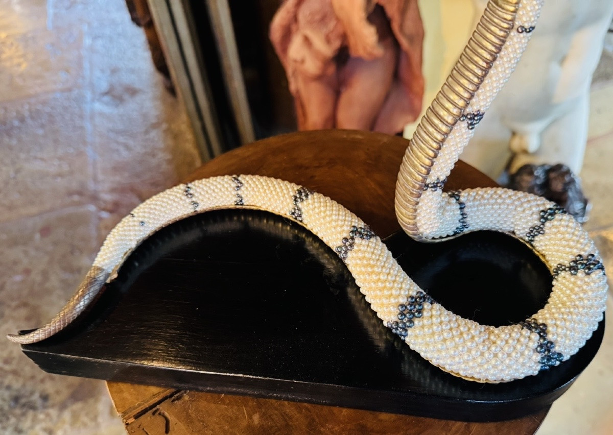 Serpent en perles Akoya du Japon, argent et émeraudes - Objet de curiosité, XXe siecle-photo-5