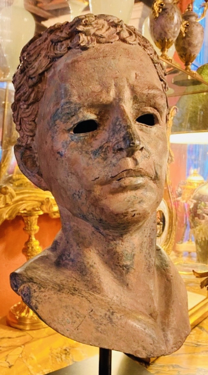 Grande tête d’homme en bronze d’après l’Antique, à patine de fouille-photo-4