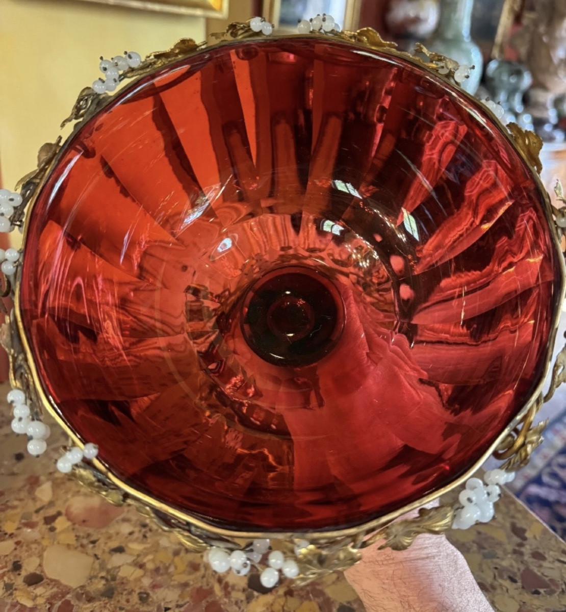 Large Ruby Red Crystal Cup With Faceted Decorfacettes And Vineyar Pampres Decoration-photo-6