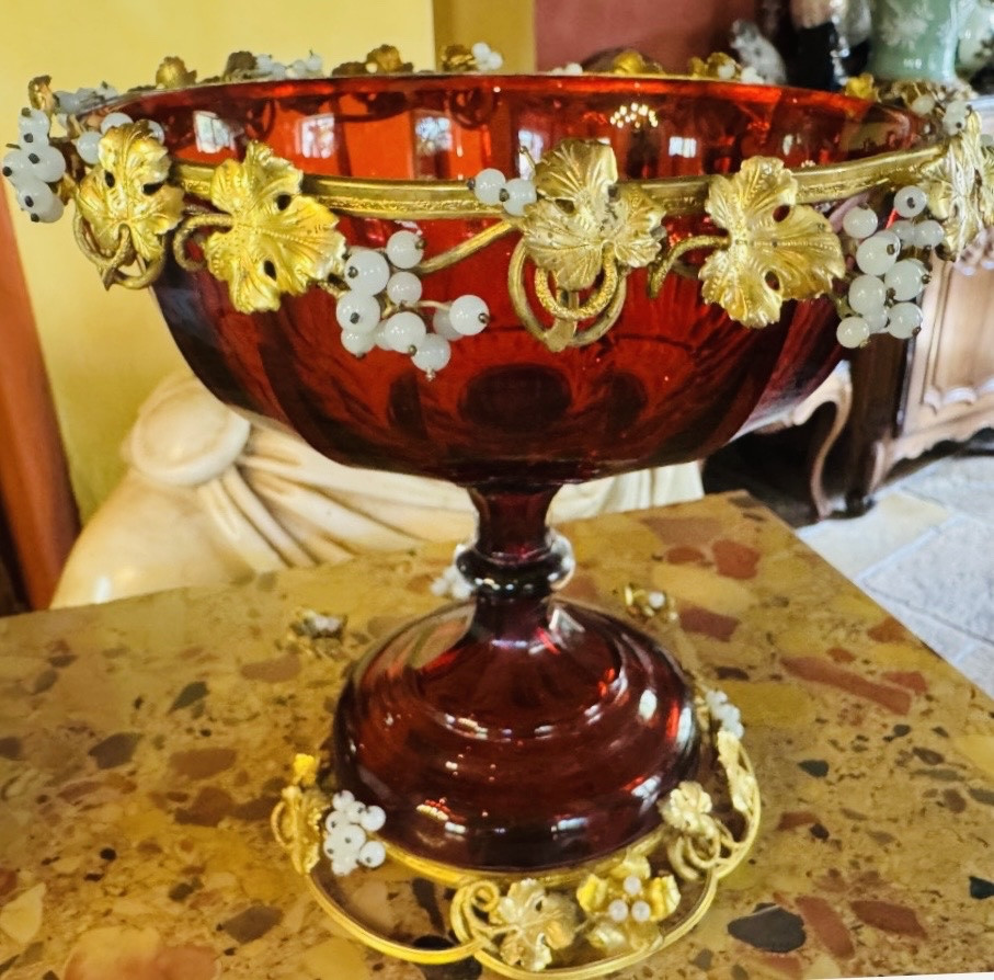 Large Ruby Red Crystal Cup With Faceted Decorfacettes And Vineyar Pampres Decoration-photo-7