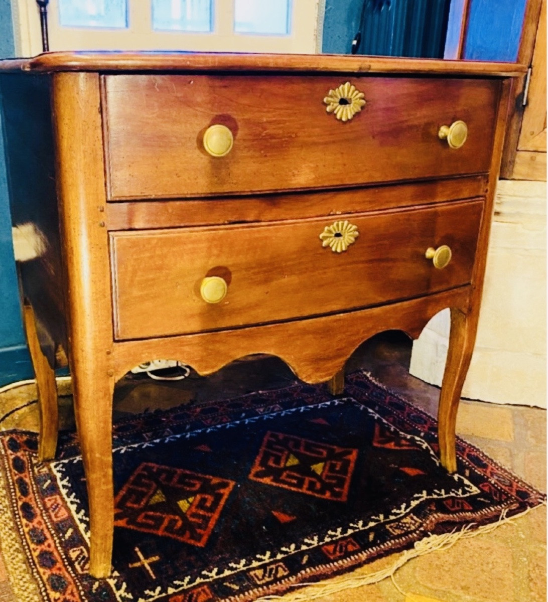 COMMODE SAUTEUSE CEINTRÉE DU DAUPHINÉ EN NOYER XVIII EME SIÈCLE-photo-1