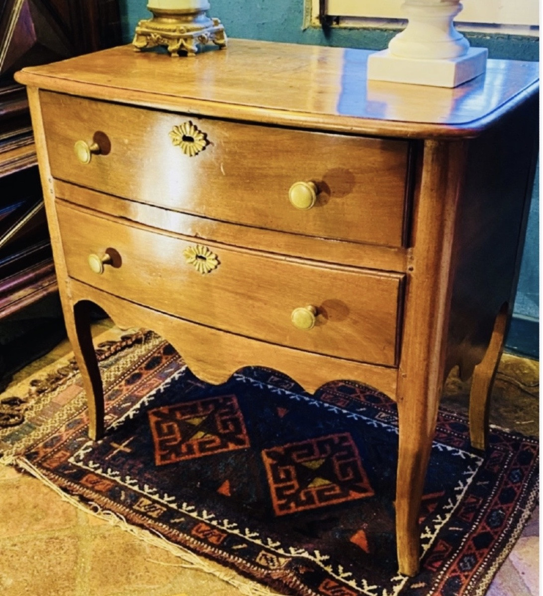COMMODE SAUTEUSE CEINTRÉE DU DAUPHINÉ EN NOYER XVIII EME SIÈCLE-photo-5