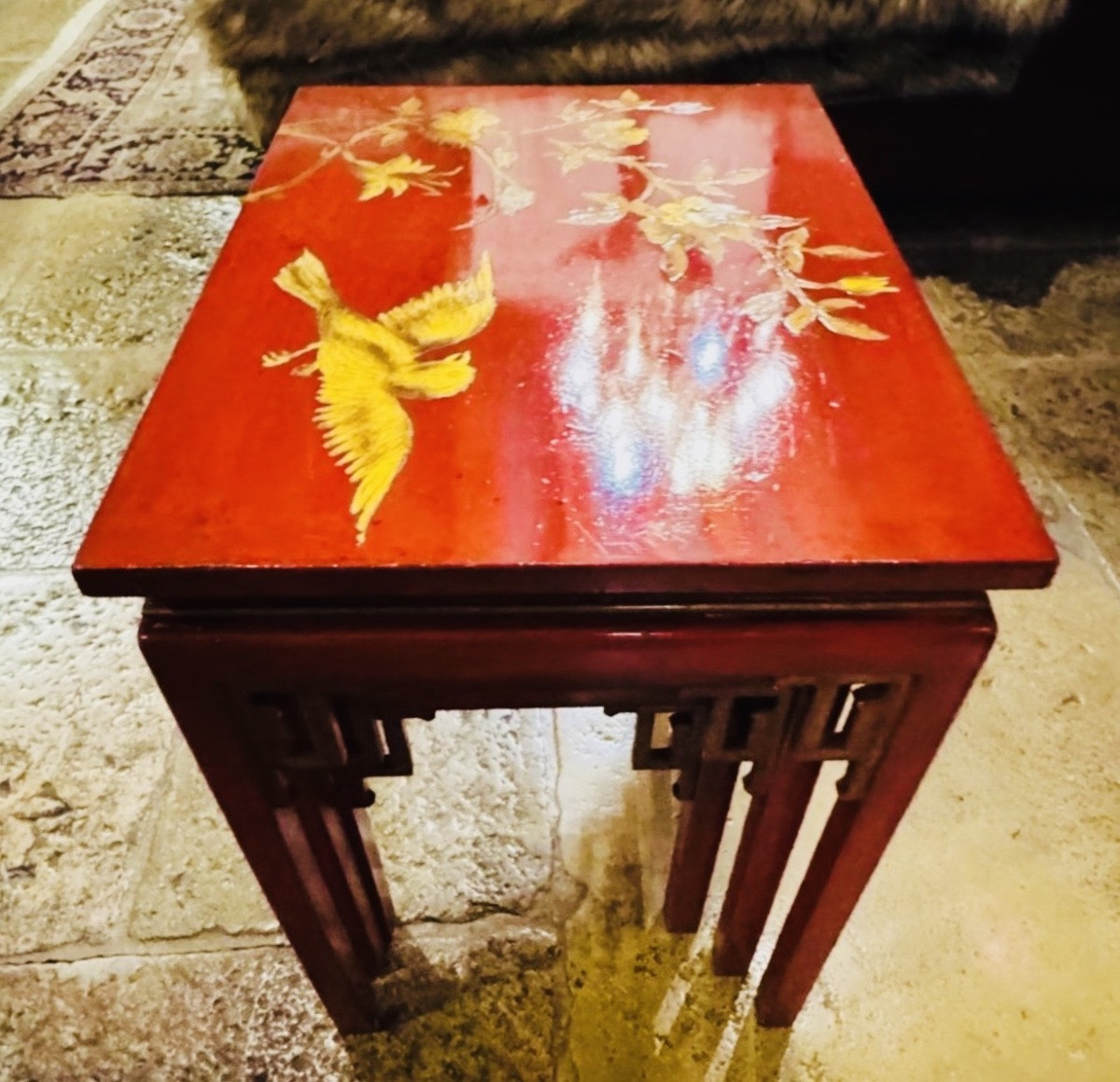 Series Of Three Gigogon Tables In Red Laquer And Gold, Mid-20th Century China Nice Set-photo-1