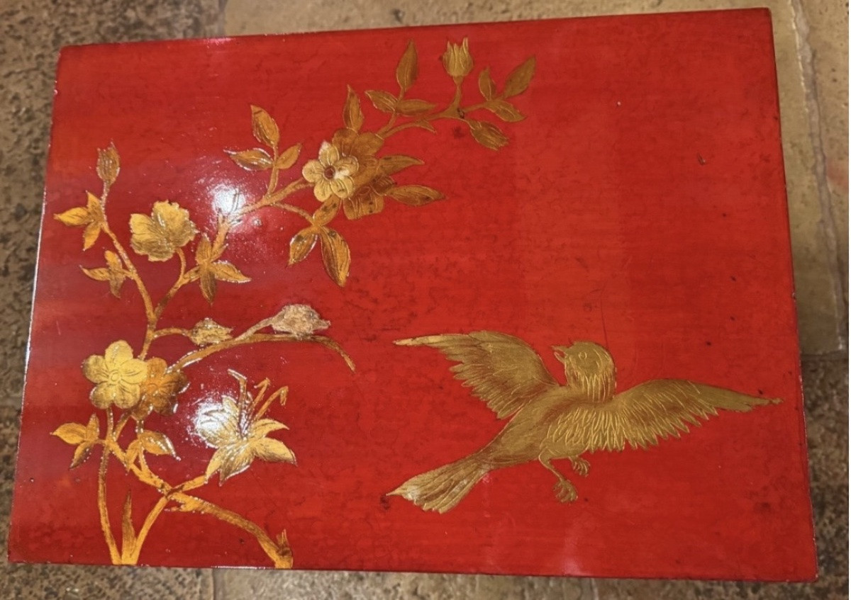 Series Of Three Gigogon Tables In Red Laquer And Gold, Mid-20th Century China Nice Set-photo-7