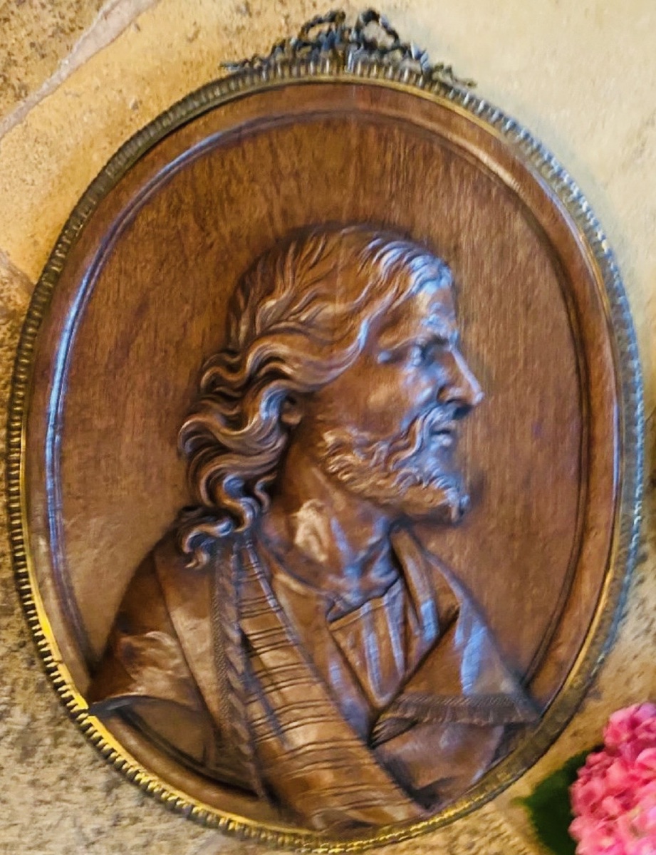 PAIRE DE grands médaillons SCULPTÉS EN HAUT RELIEF : JÉSUS ET LA VIERGE MARIE, FIN DU XIXE-photo-2